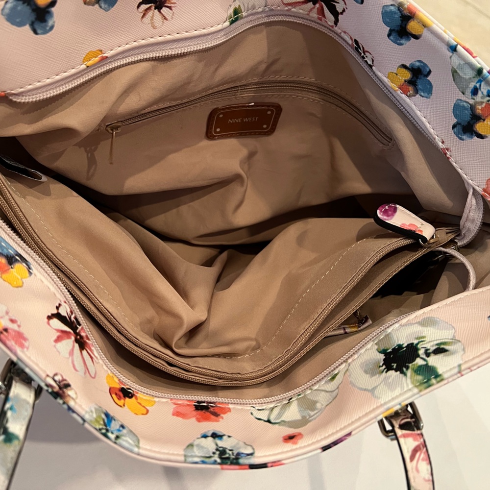 SOLD NINE WEST light pink floral tote handbag 🌸 - Picture 4 of 15